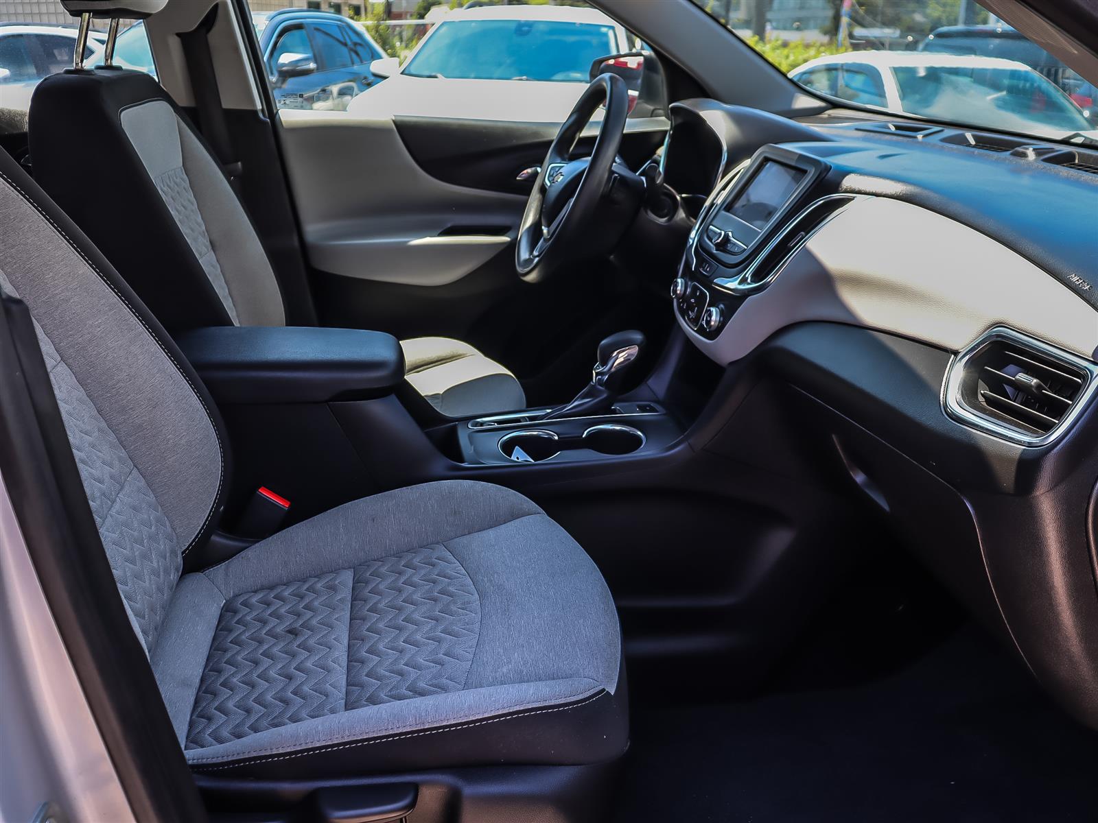 used 2022 Chevrolet Equinox car