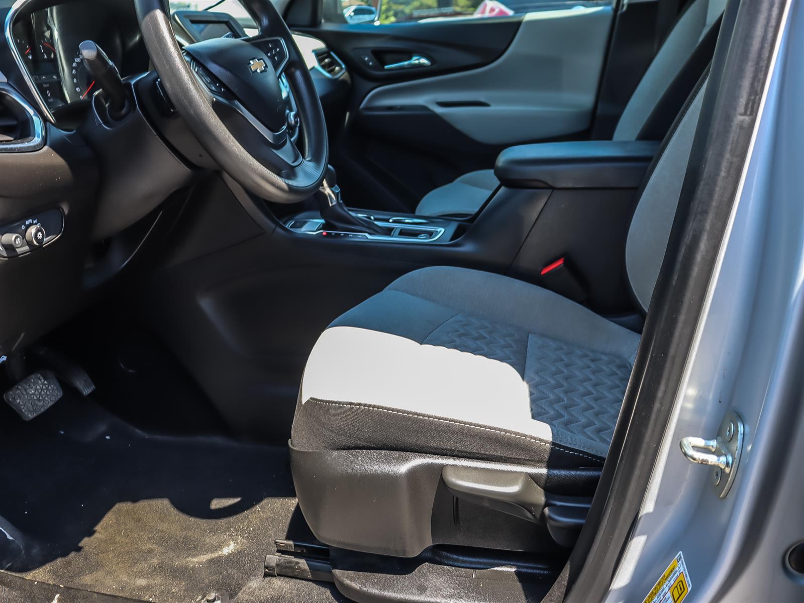 used 2022 Chevrolet Equinox car