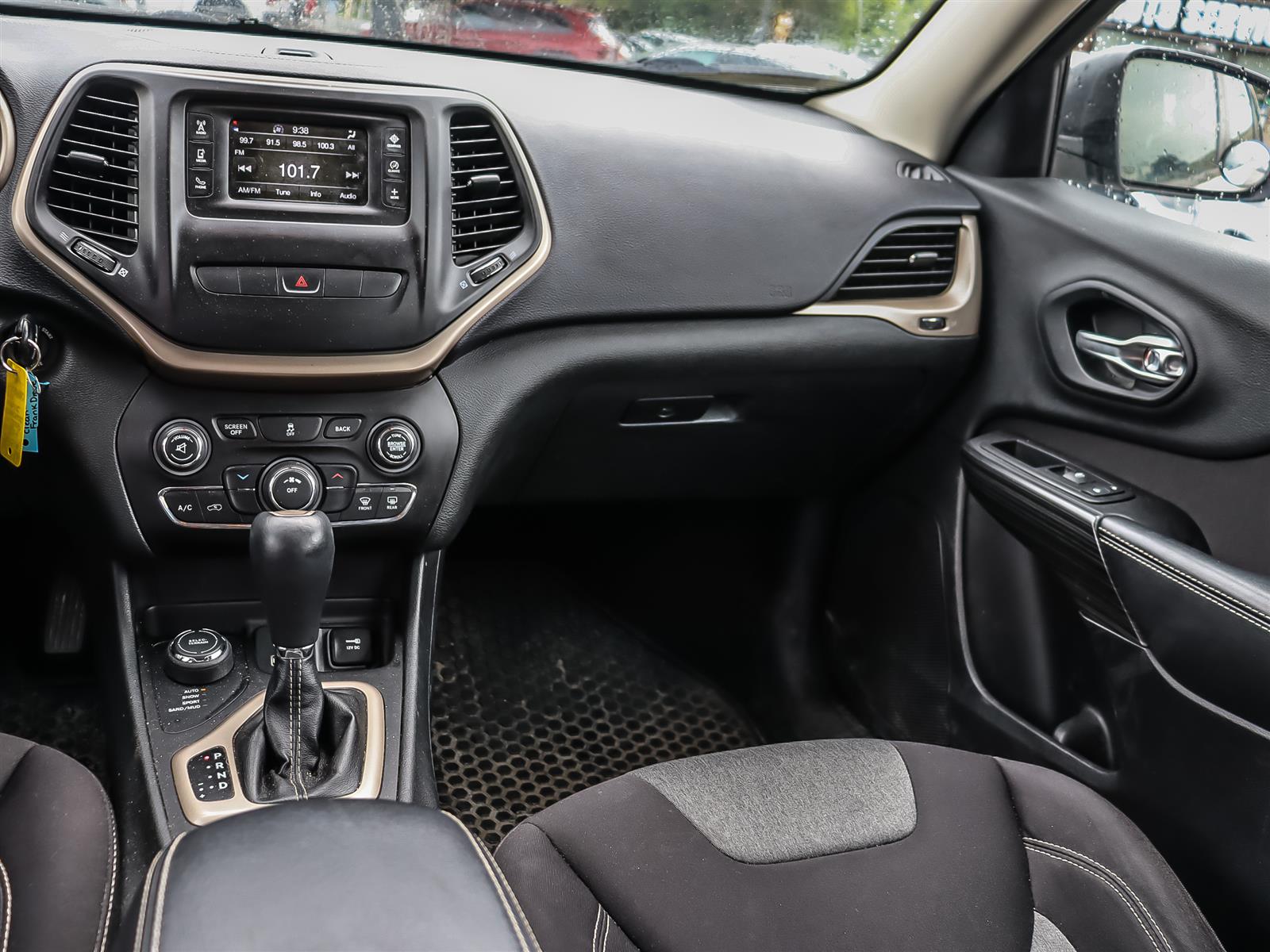 used 2014 Jeep Cherokee car