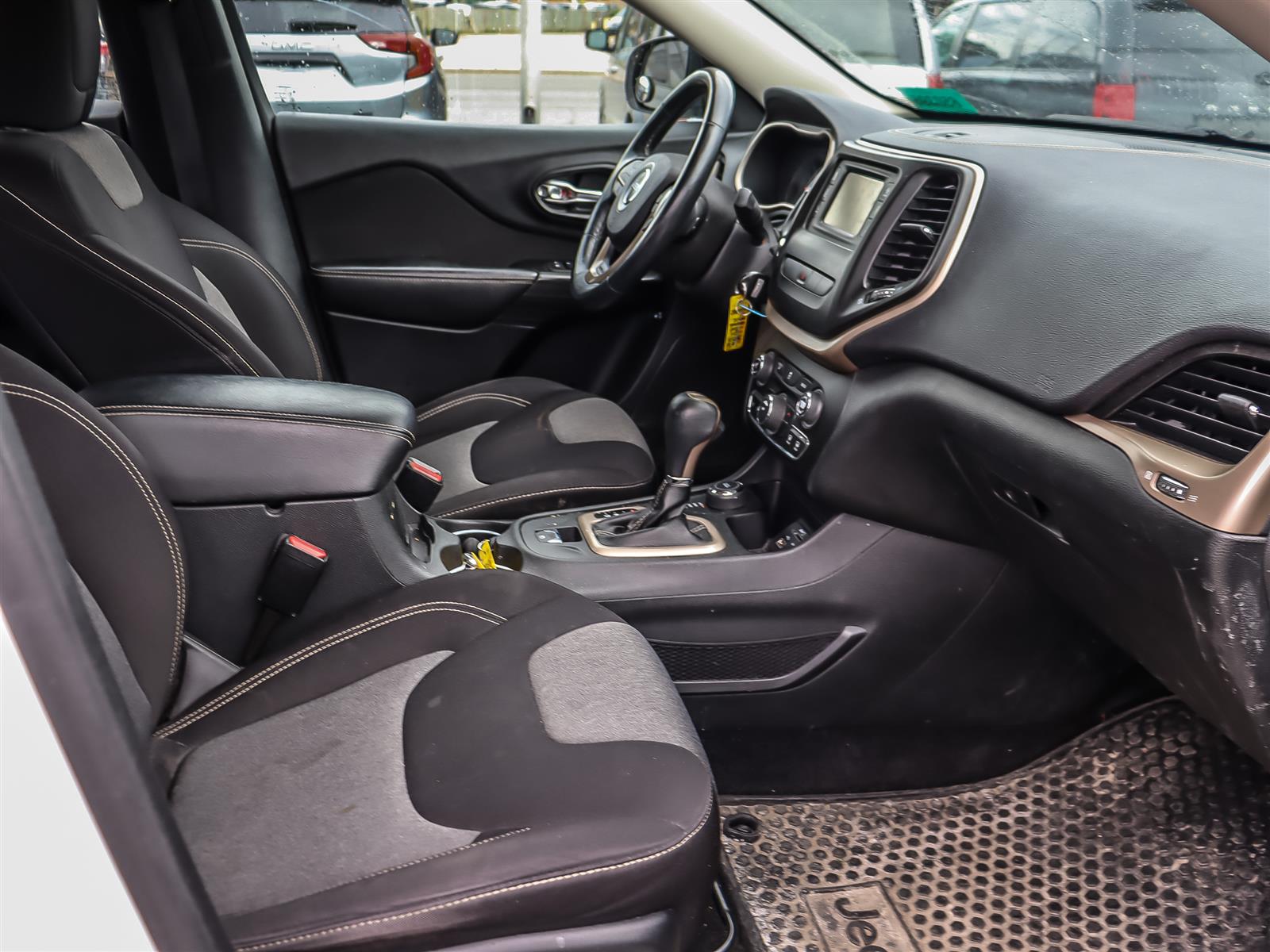 used 2014 Jeep Cherokee car
