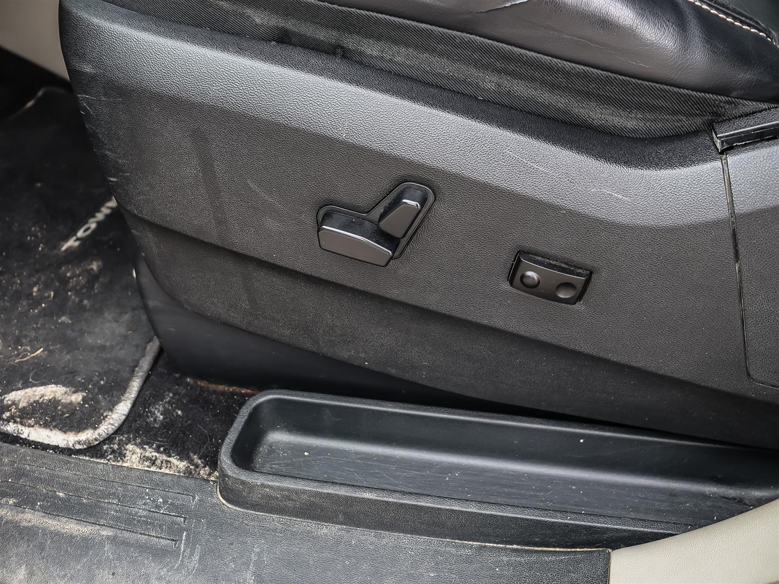 used 2013 Chrysler Town and Country car