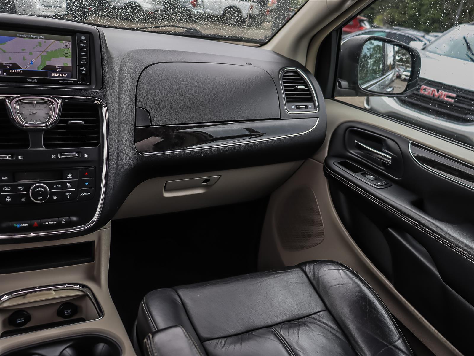 used 2013 Chrysler Town and Country car
