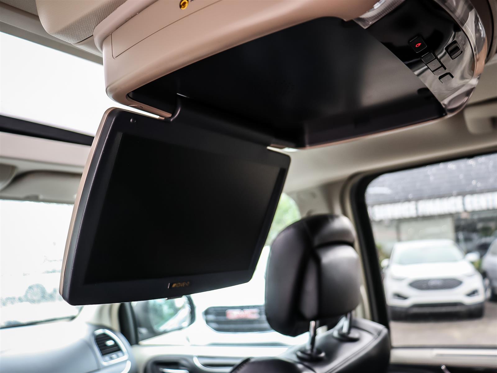 used 2013 Chrysler Town and Country car