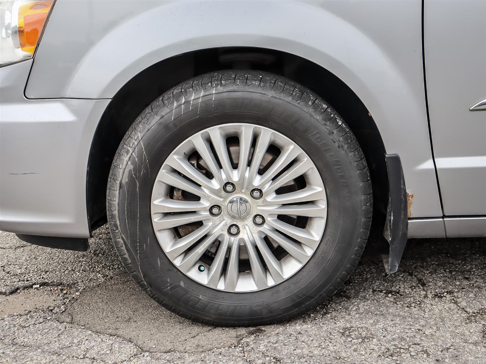 used 2013 Chrysler Town and Country car