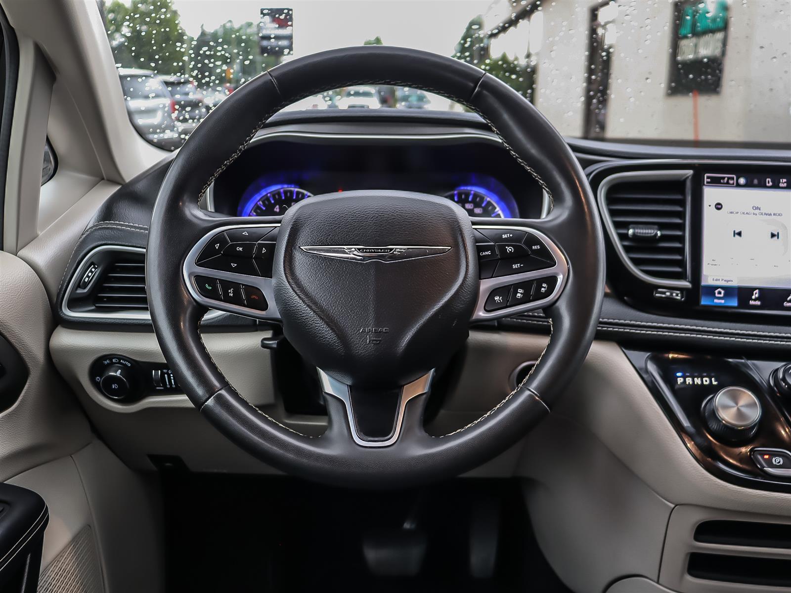used 2023 Chrysler Pacifica car