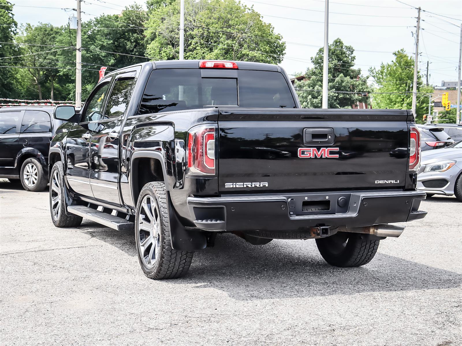 used 2017 GMC Sierra car