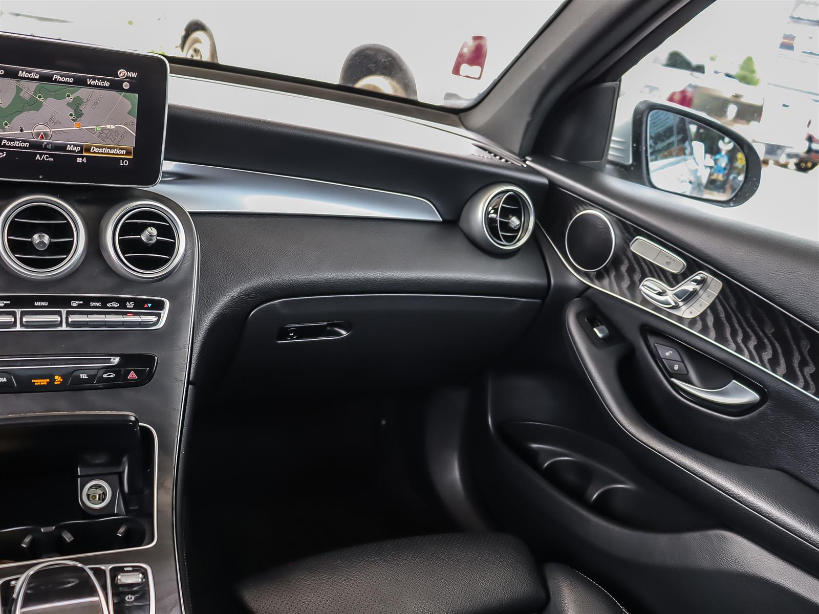 used 2018 Mercedes-Benz GLC 300 car