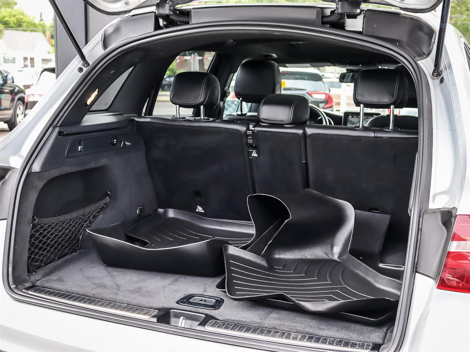 used 2018 Mercedes-Benz GLC 300 car
