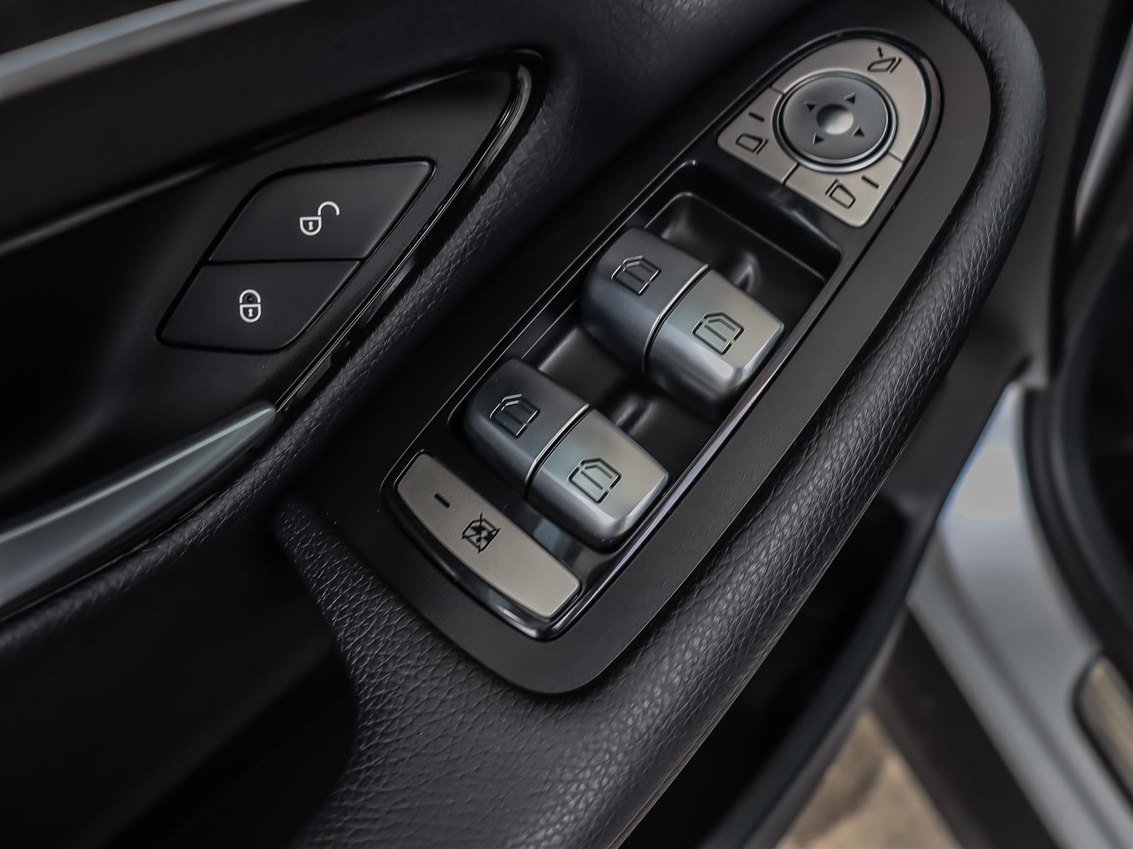 used 2018 Mercedes-Benz GLC 300 car