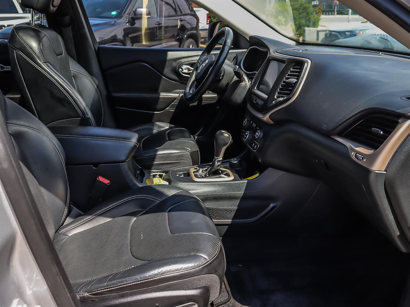 used 2015 Jeep Cherokee car