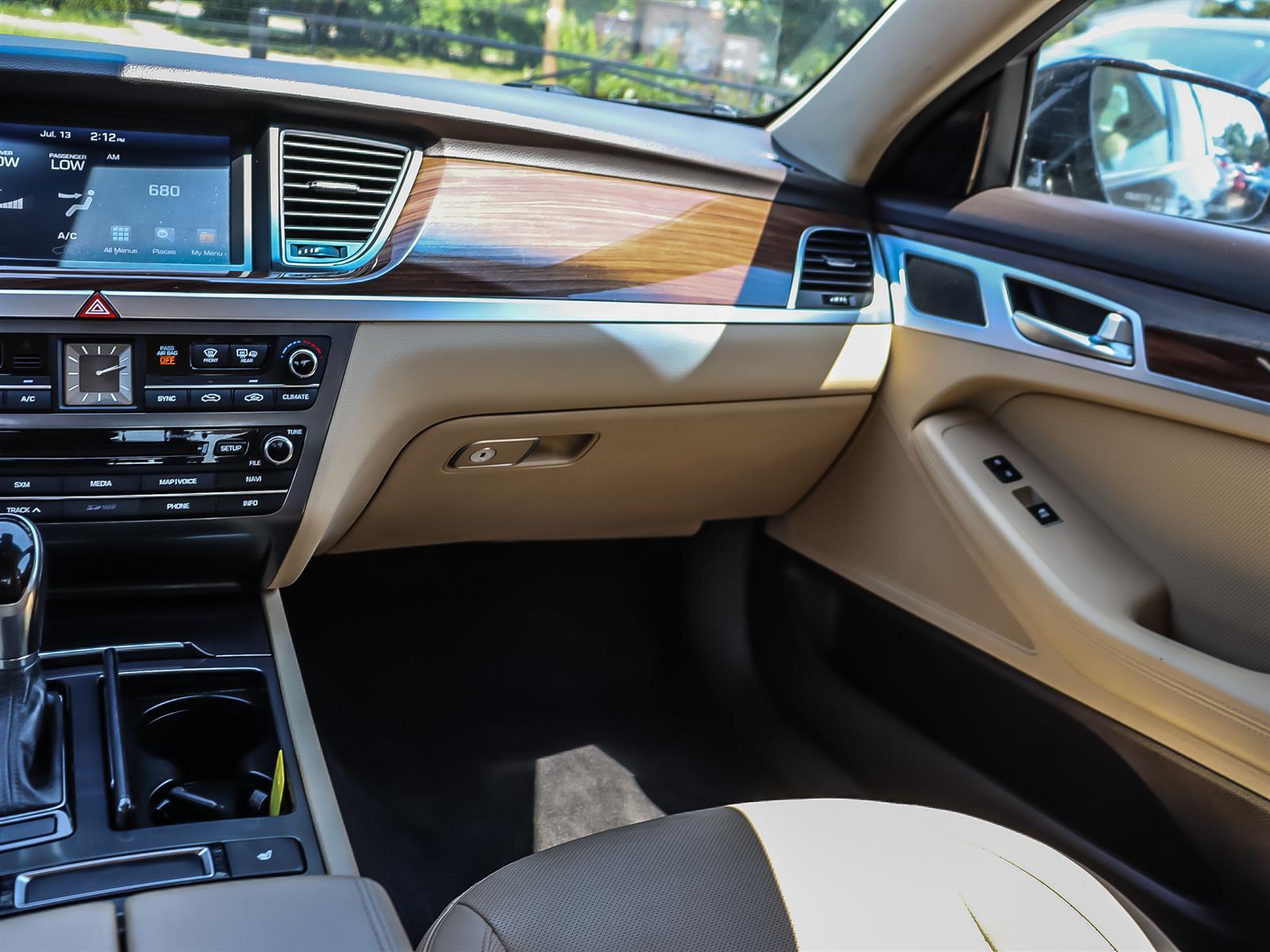 used 2015 Hyundai Genesis car