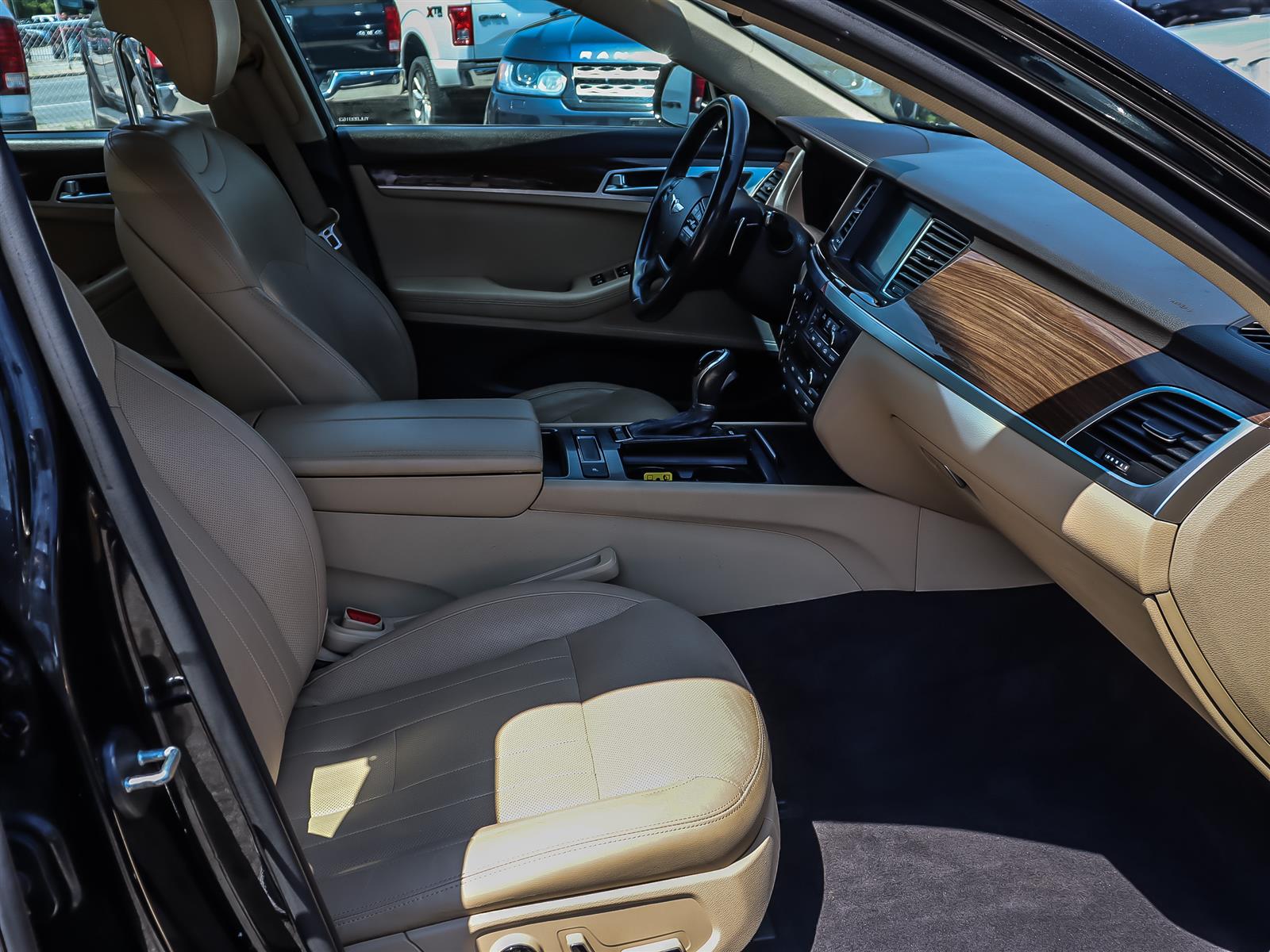 used 2015 Hyundai Genesis car