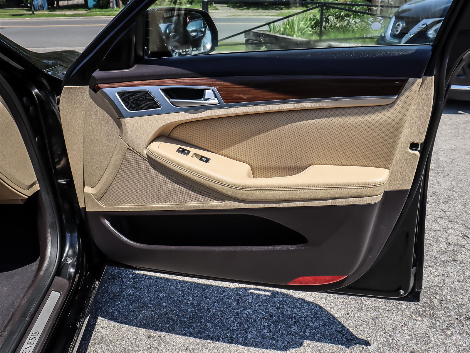 used 2015 Hyundai Genesis car