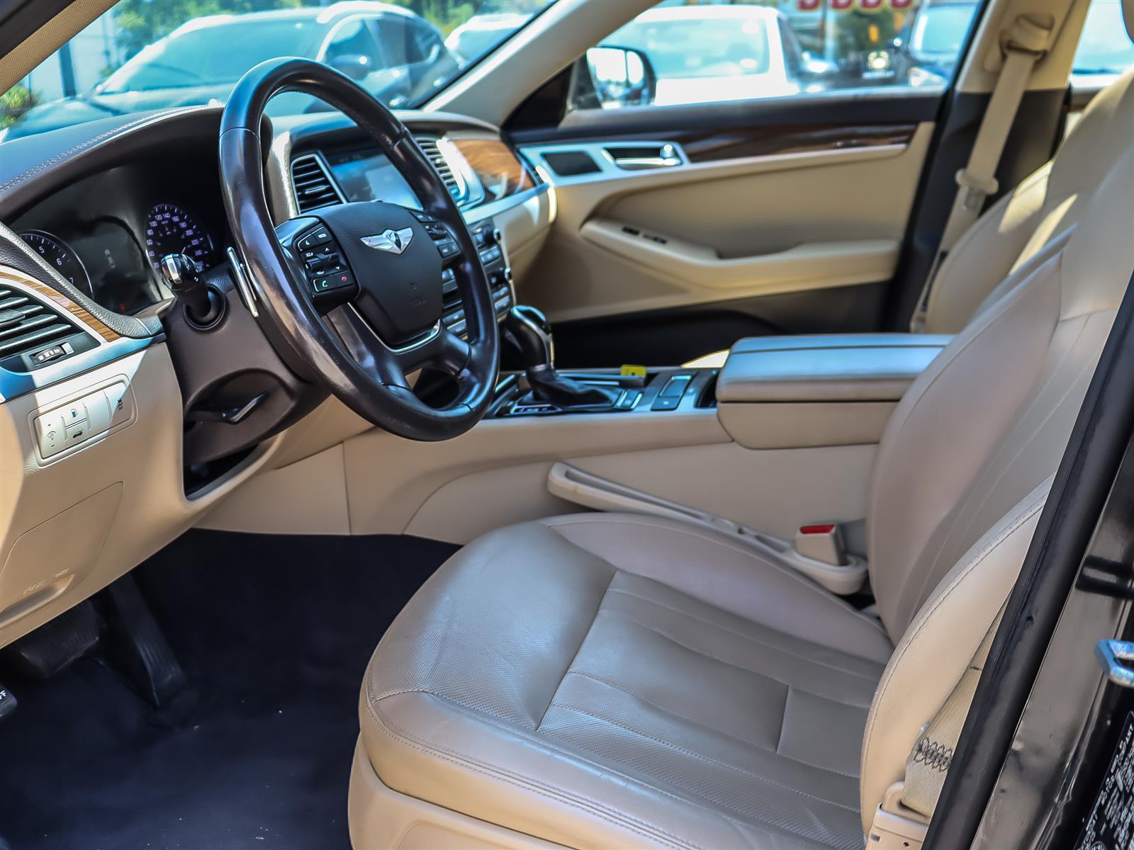 used 2015 Hyundai Genesis car