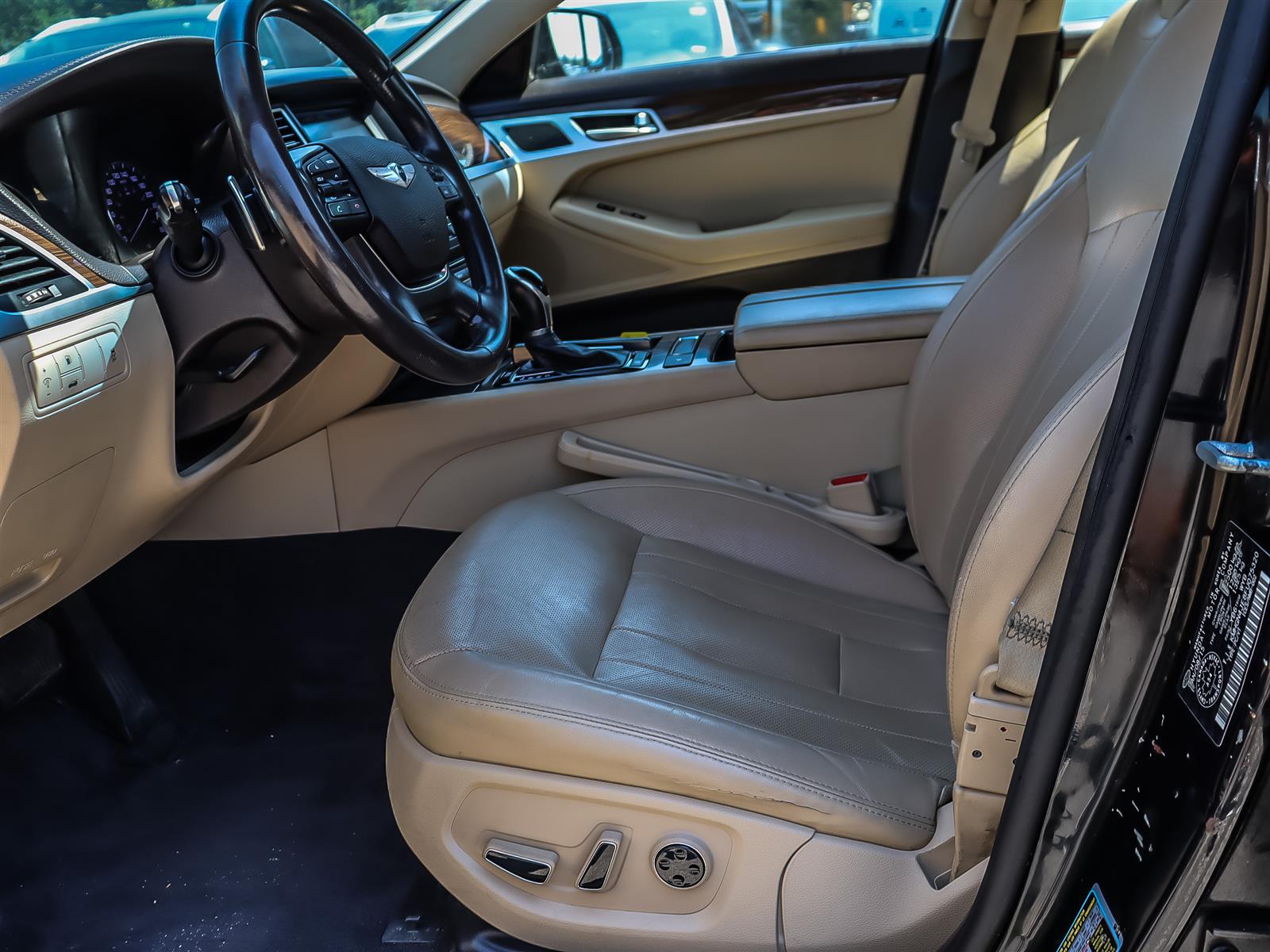 used 2015 Hyundai Genesis car