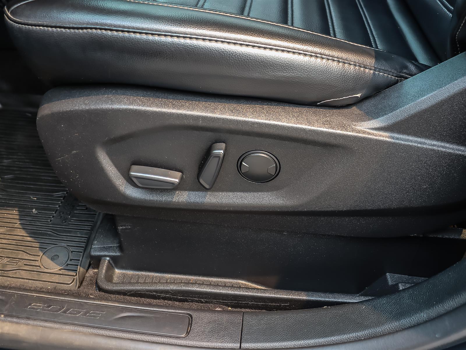 used 2023 Ford Edge car