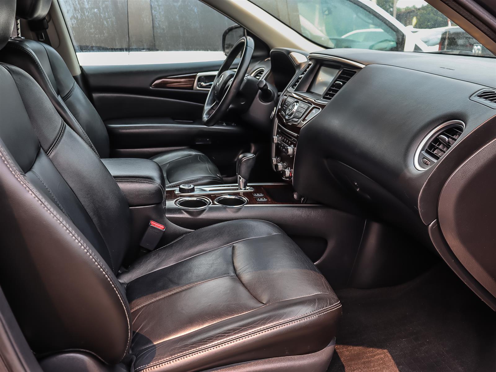 used 2014 Nissan Pathfinder car