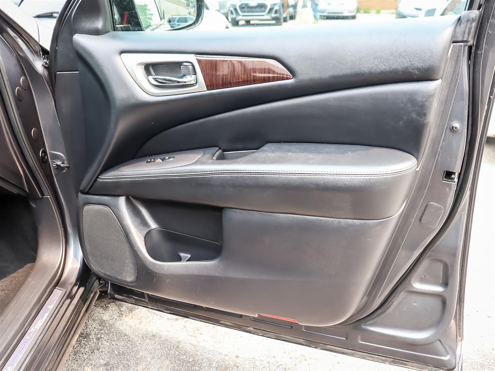 used 2014 Nissan Pathfinder car