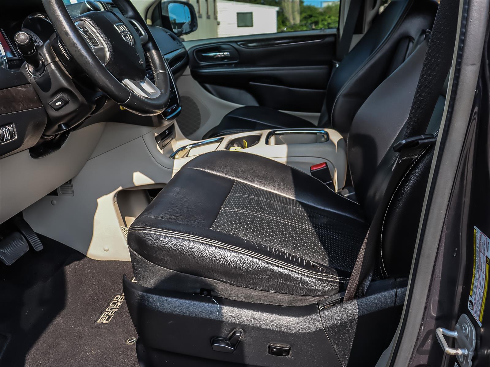 used 2014 Dodge Grand Caravan car