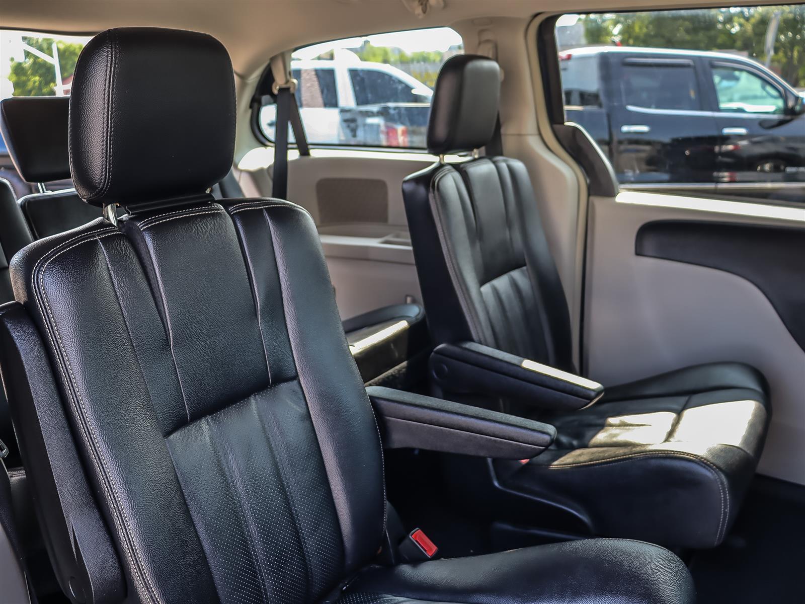 used 2014 Dodge Grand Caravan car