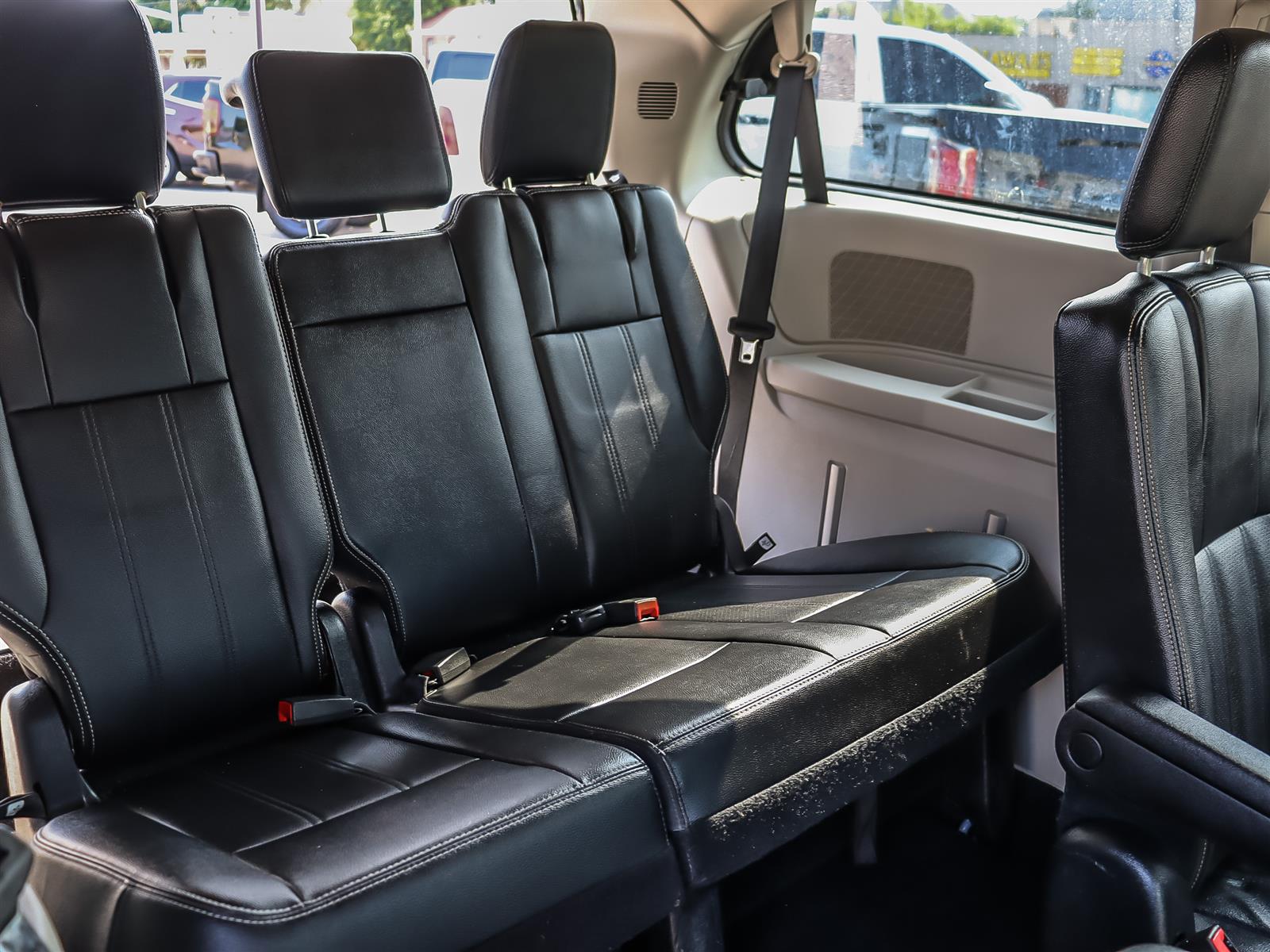 used 2014 Dodge Grand Caravan car