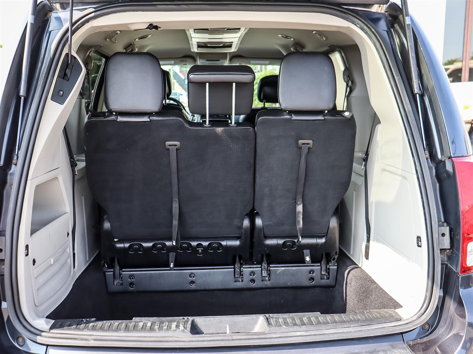 used 2014 Dodge Grand Caravan car