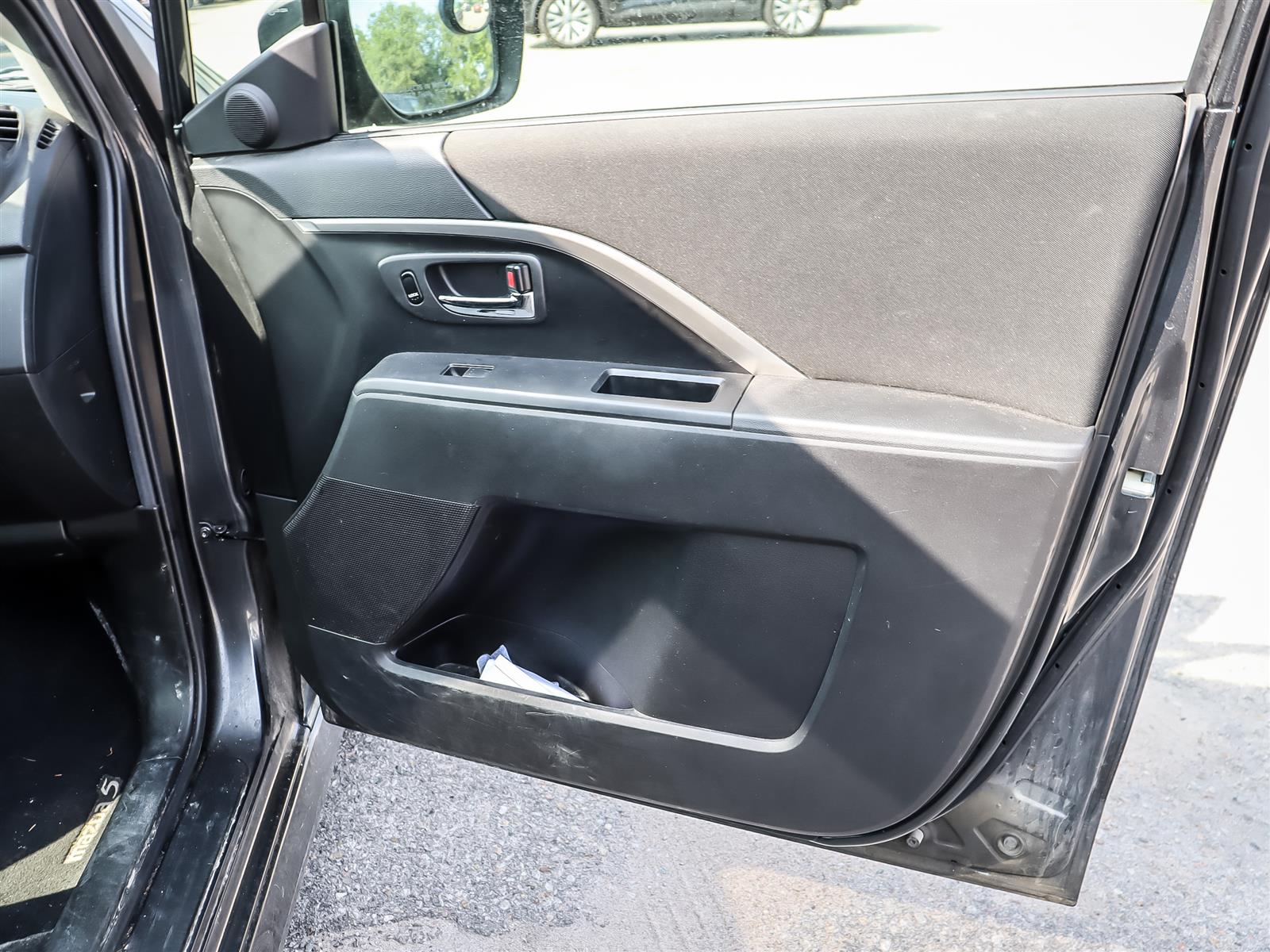 used 2015 Mazda Mazda5 car