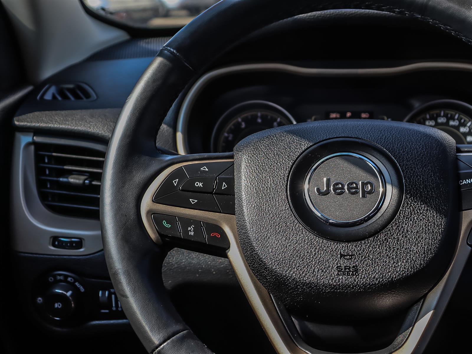 used 2015 Jeep Cherokee car