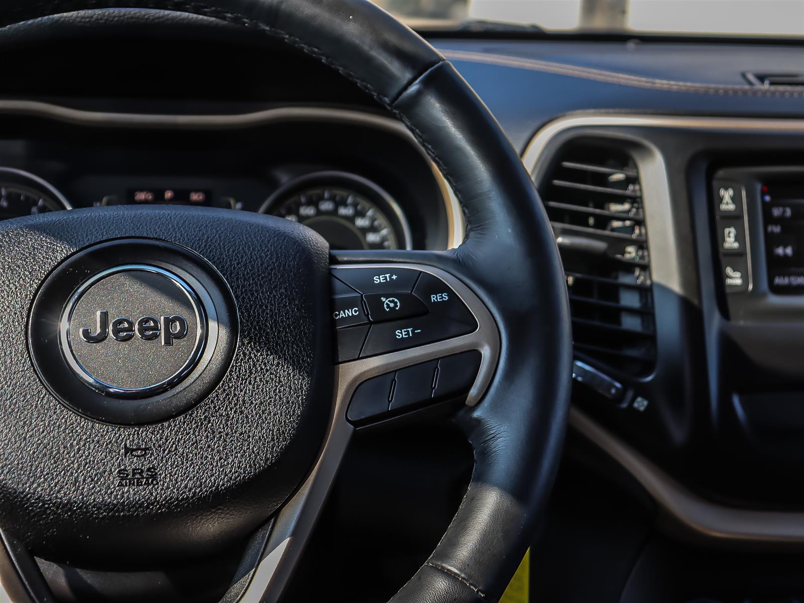 used 2015 Jeep Cherokee car
