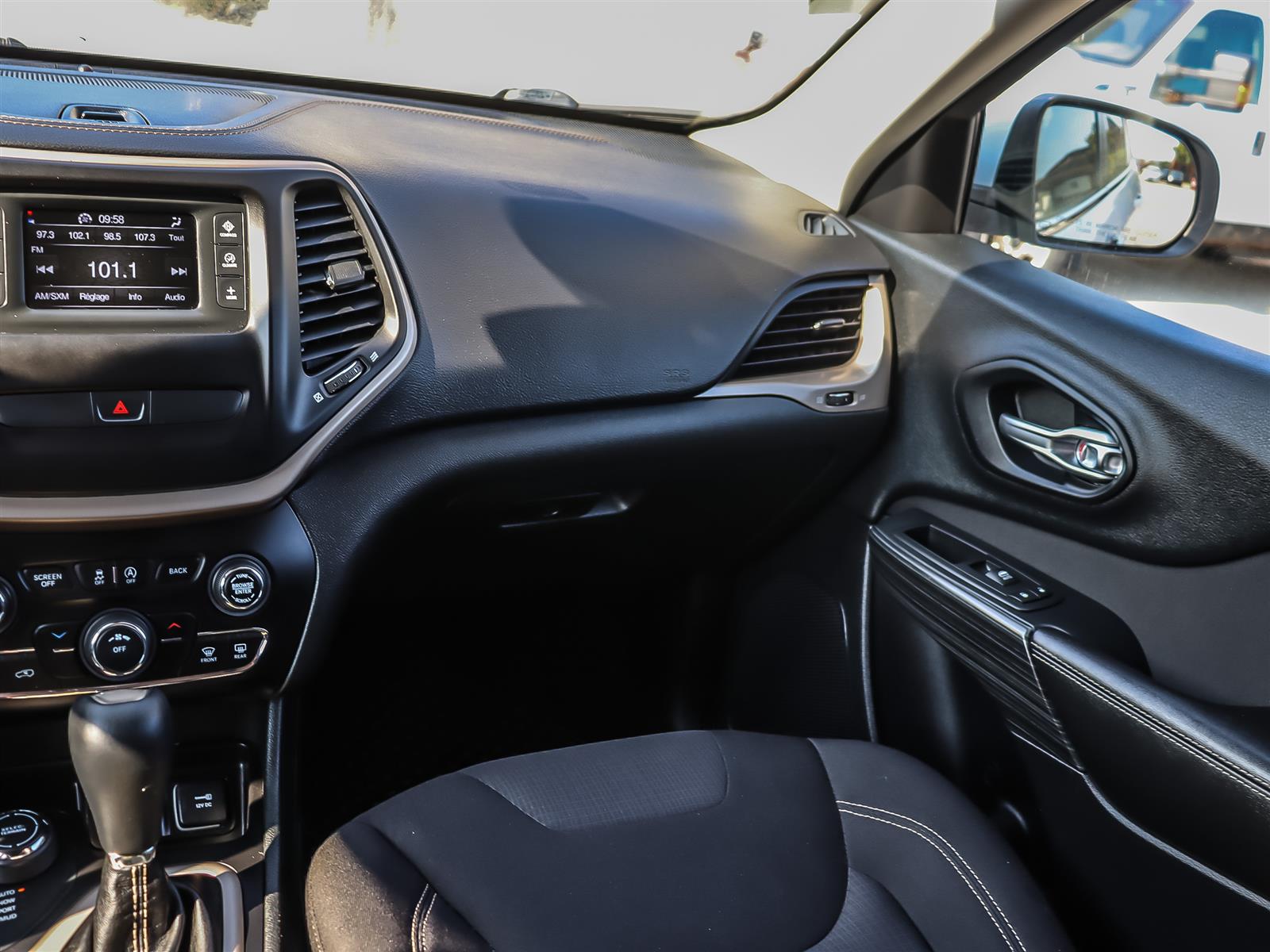used 2015 Jeep Cherokee car