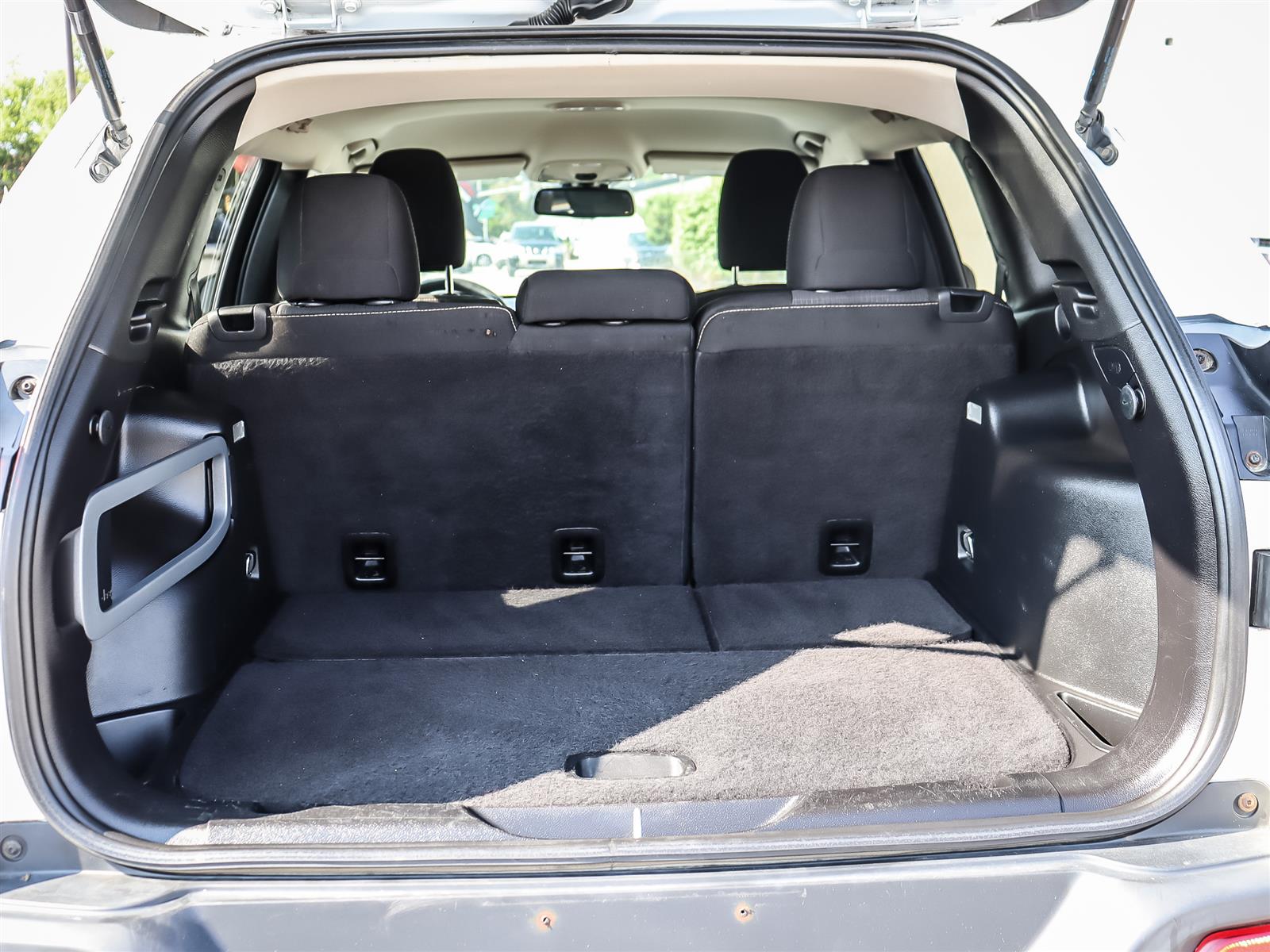 used 2015 Jeep Cherokee car