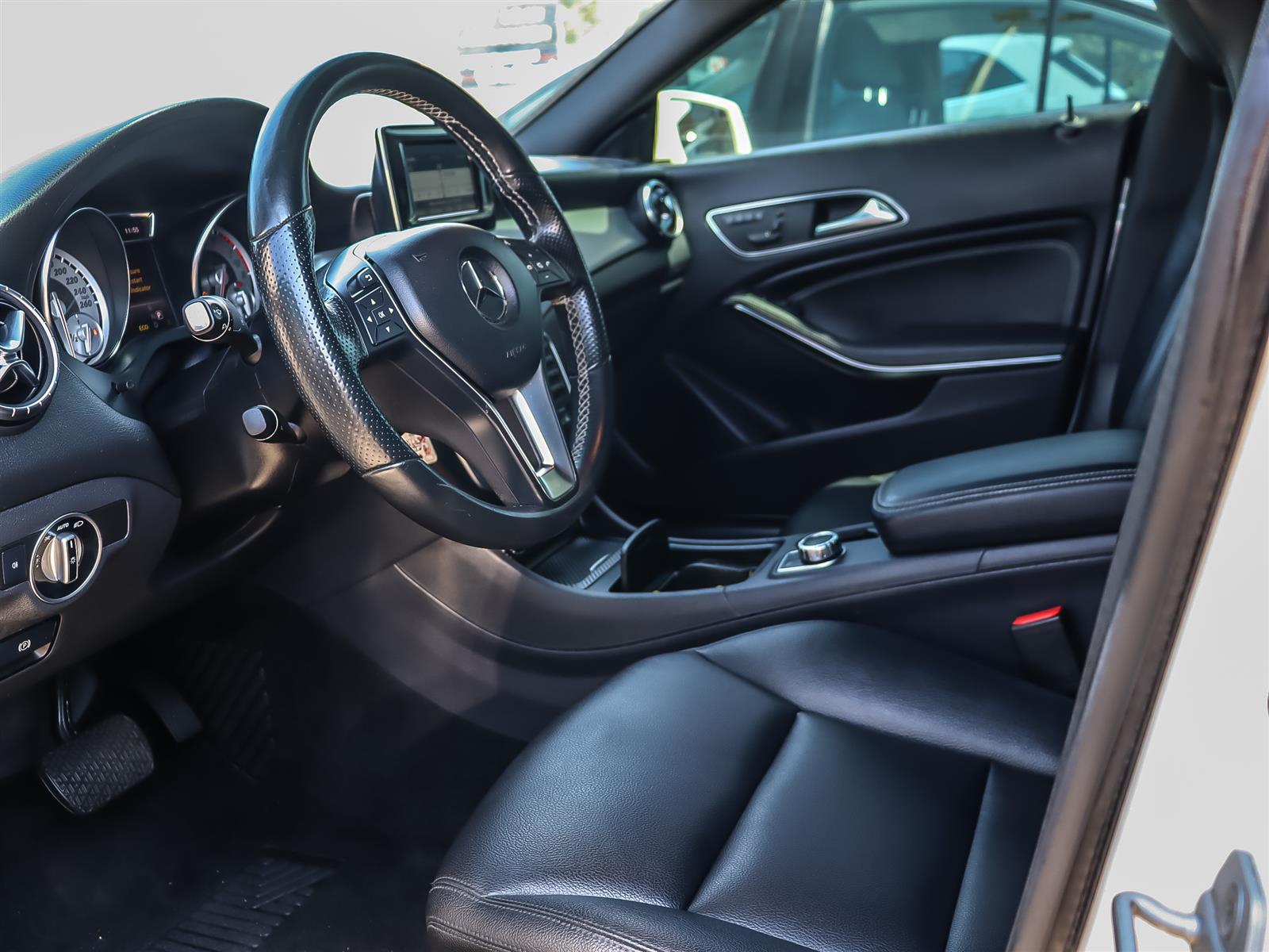 used 2014 Mercedes-Benz CLA 250 car