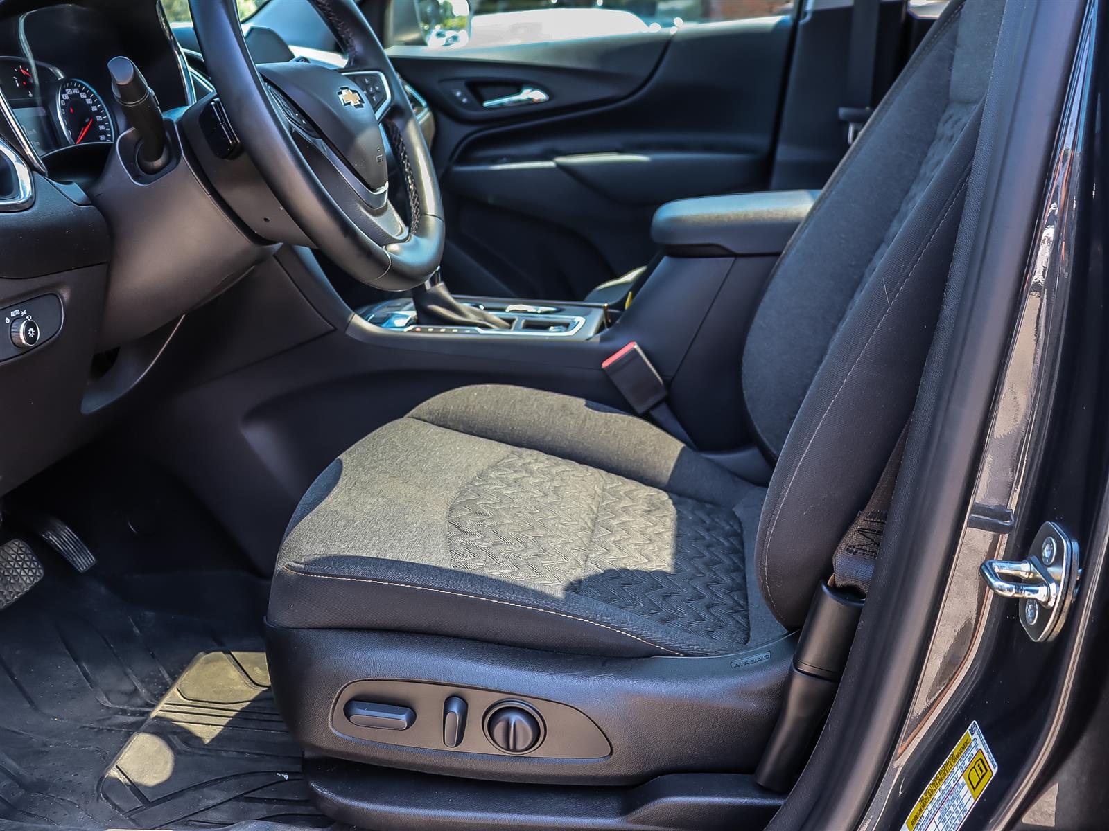 used 2023 Chevrolet Equinox car