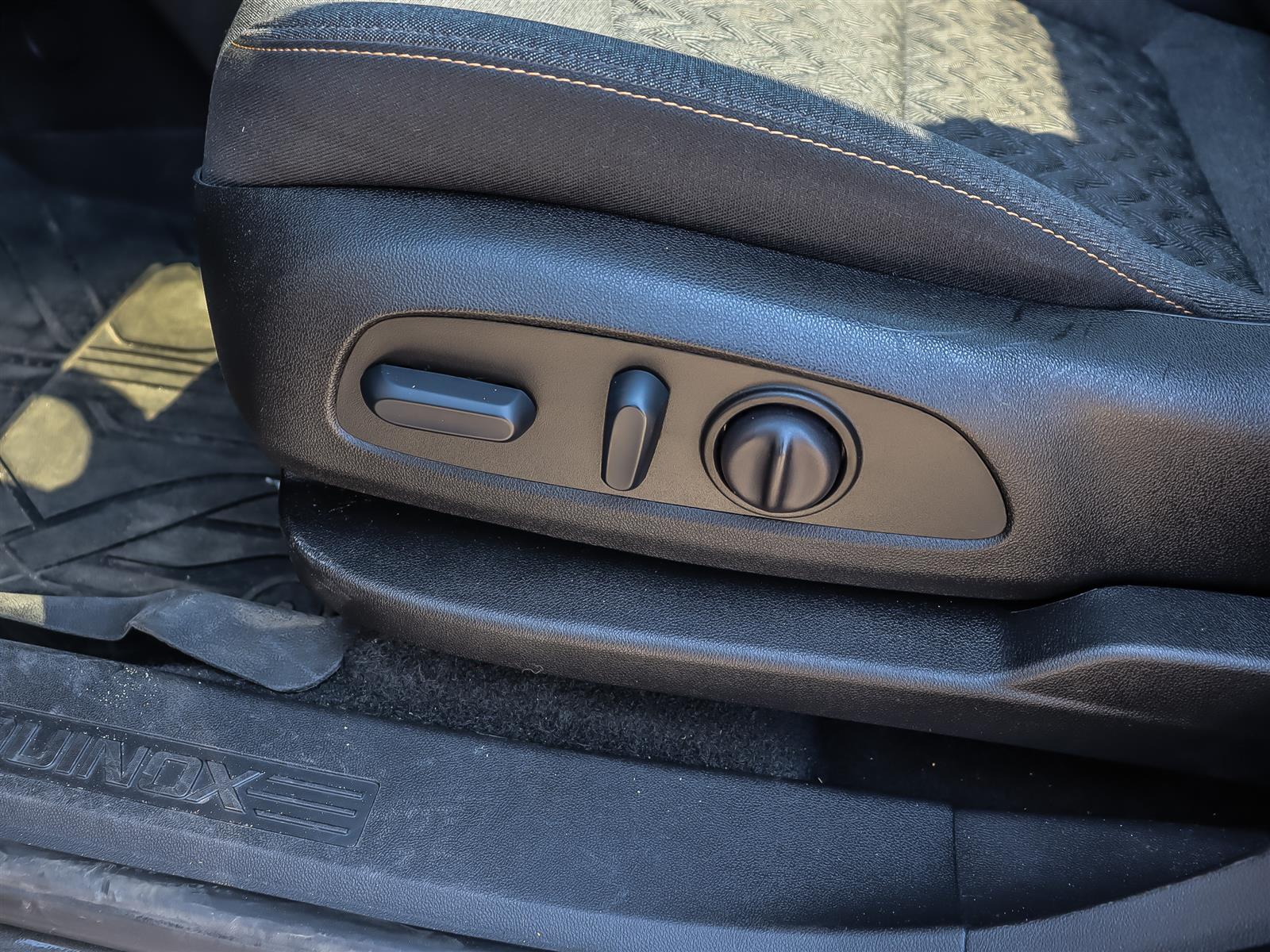 used 2023 Chevrolet Equinox car