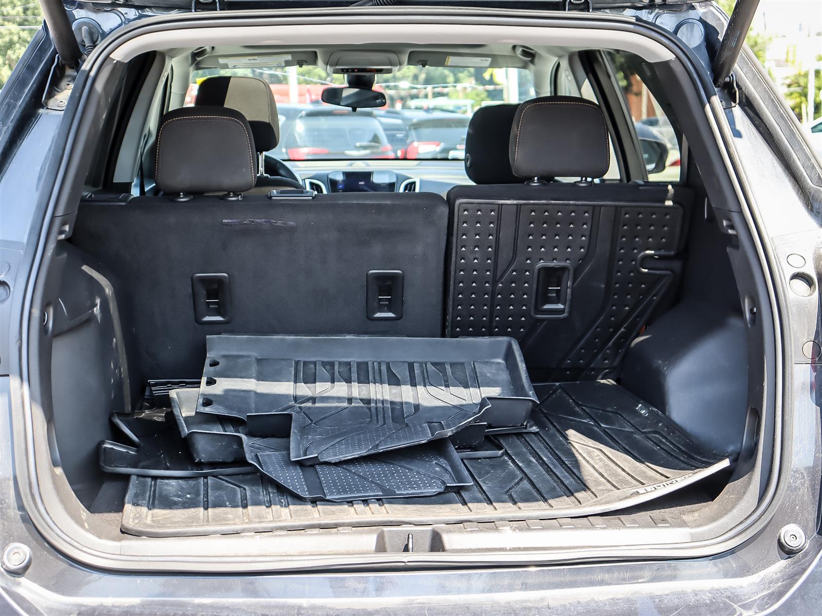 used 2023 Chevrolet Equinox car