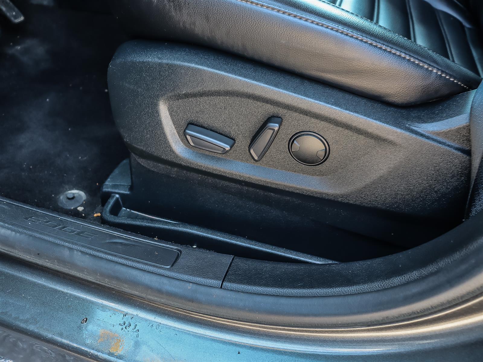 used 2020 Ford Edge car