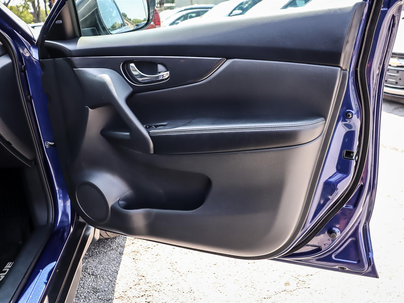 used 2017 Nissan Rogue car