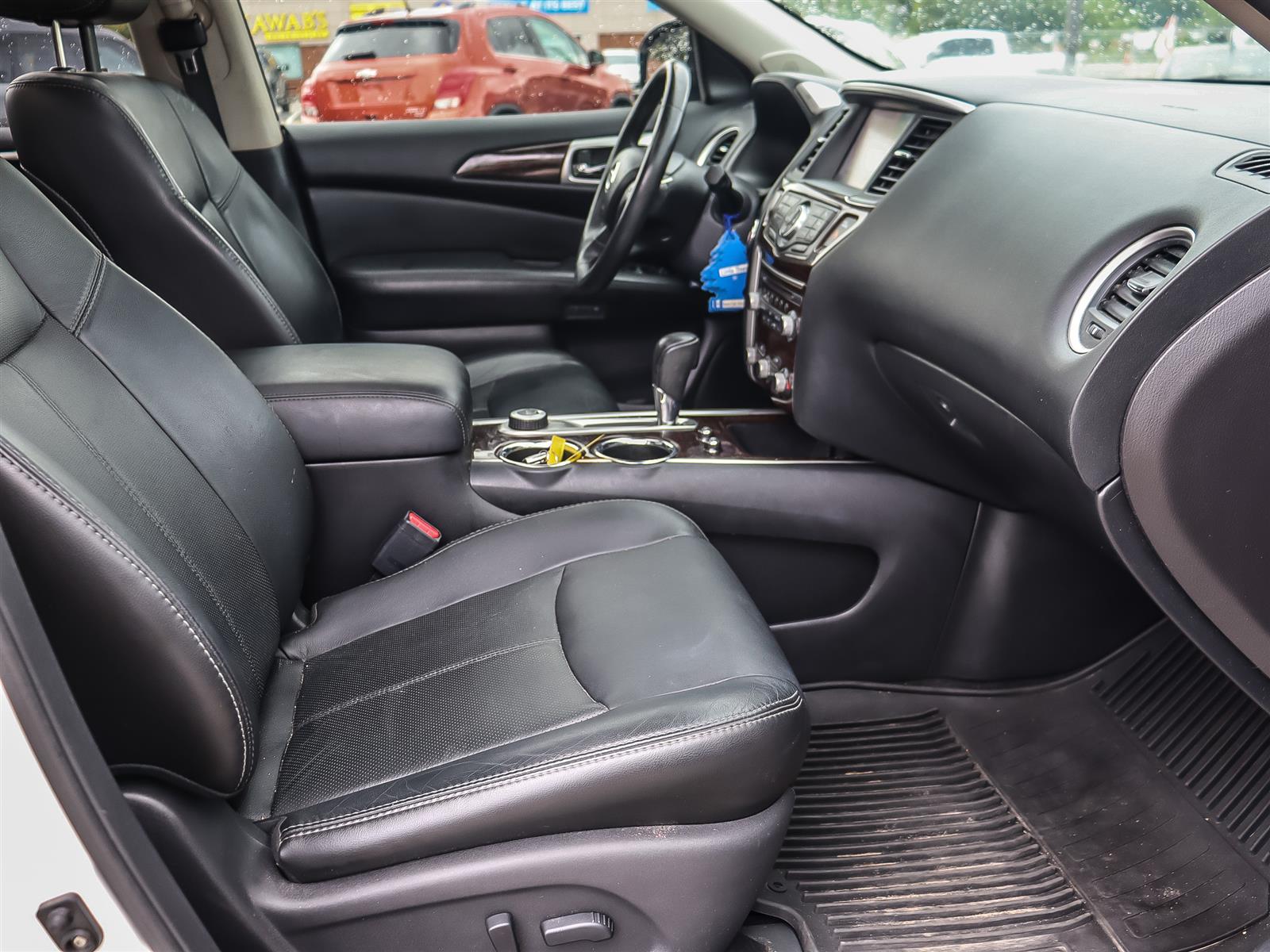 used 2014 Nissan Pathfinder car