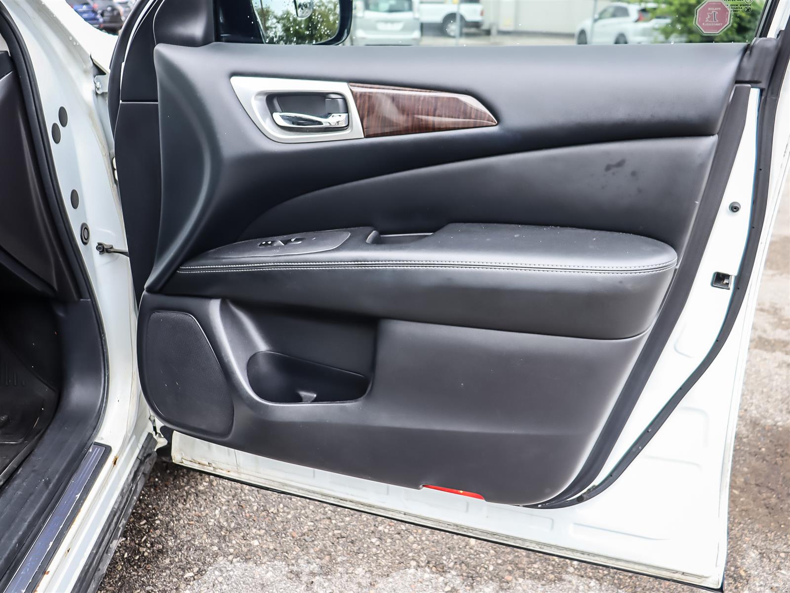 used 2014 Nissan Pathfinder car
