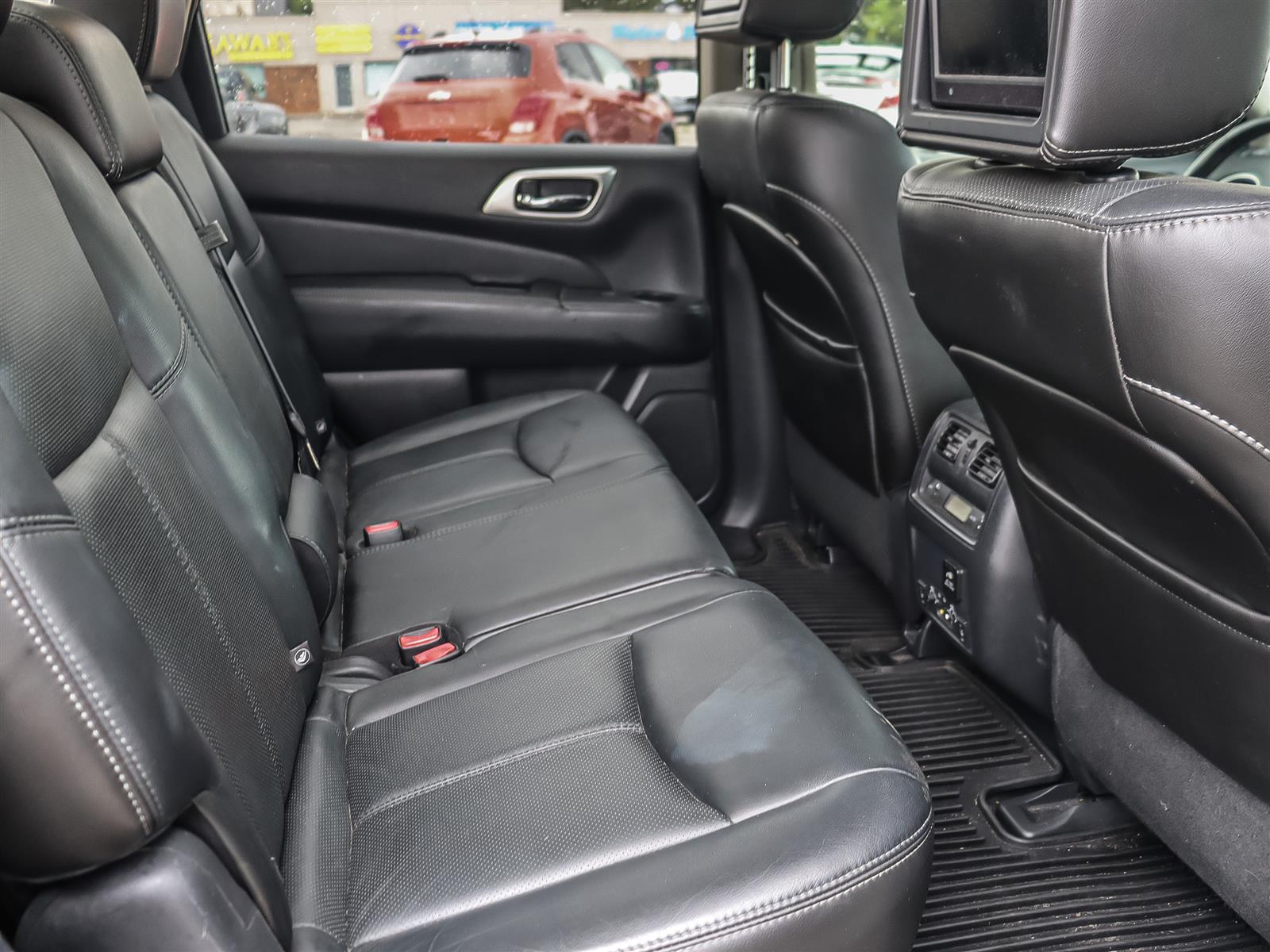 used 2014 Nissan Pathfinder car