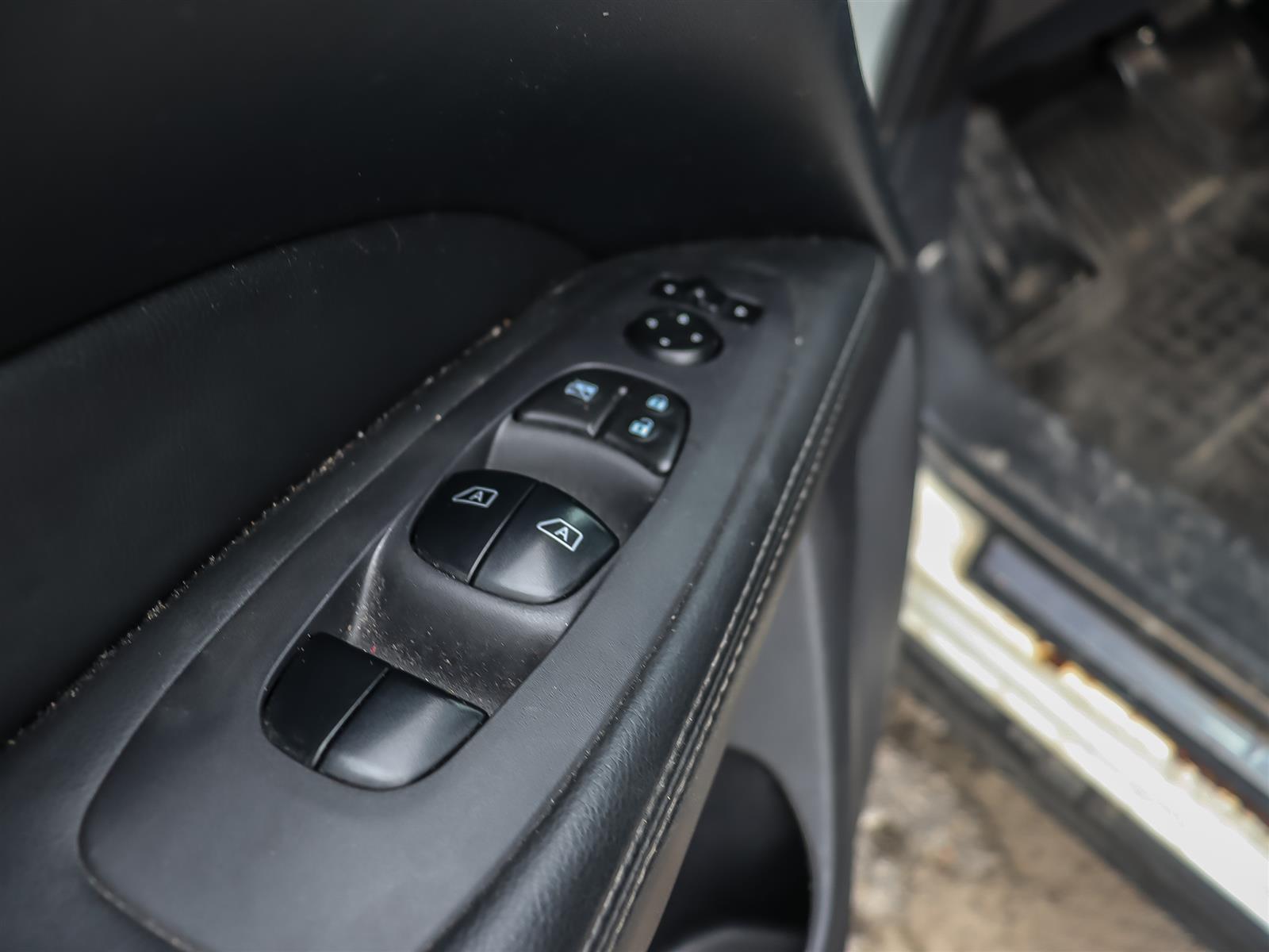used 2014 Nissan Pathfinder car