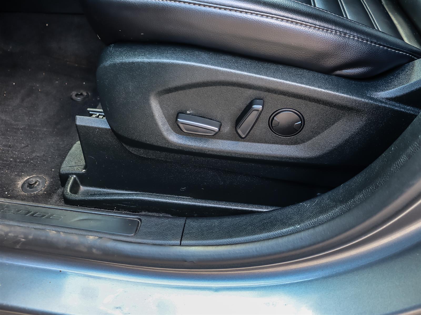 used 2022 Ford Edge car