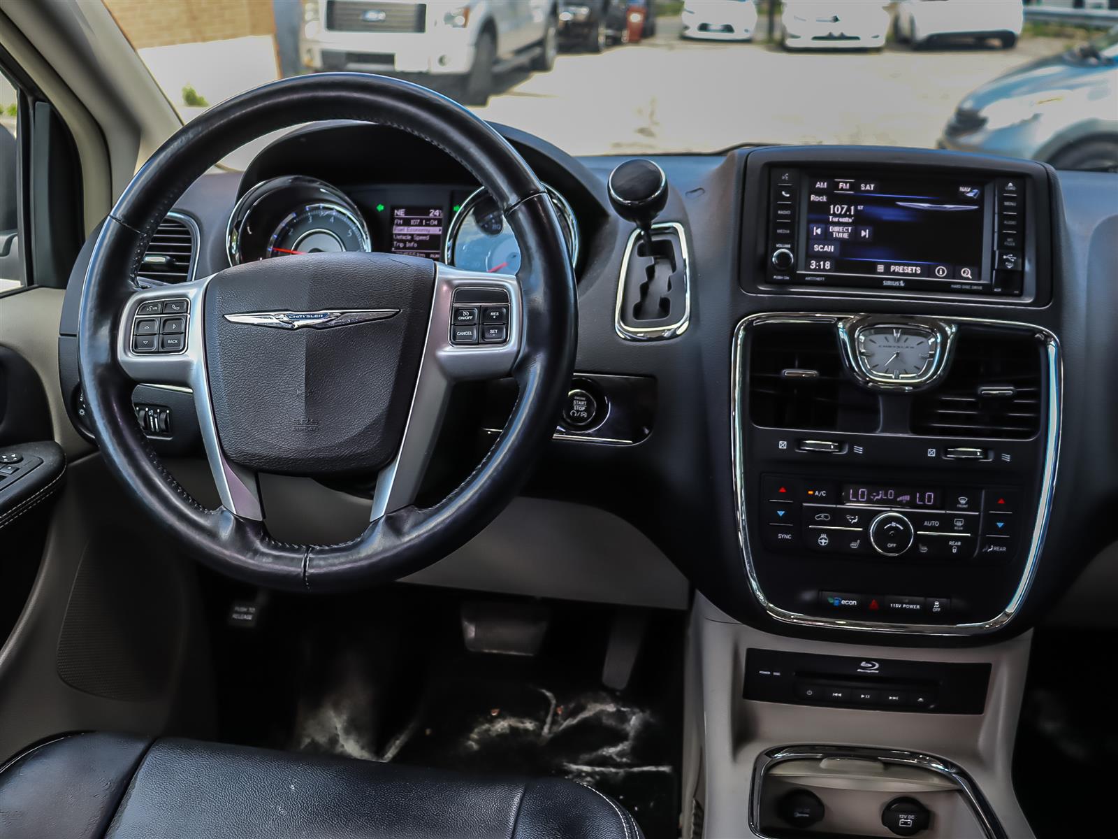 used 2015 Chrysler Town and Country car