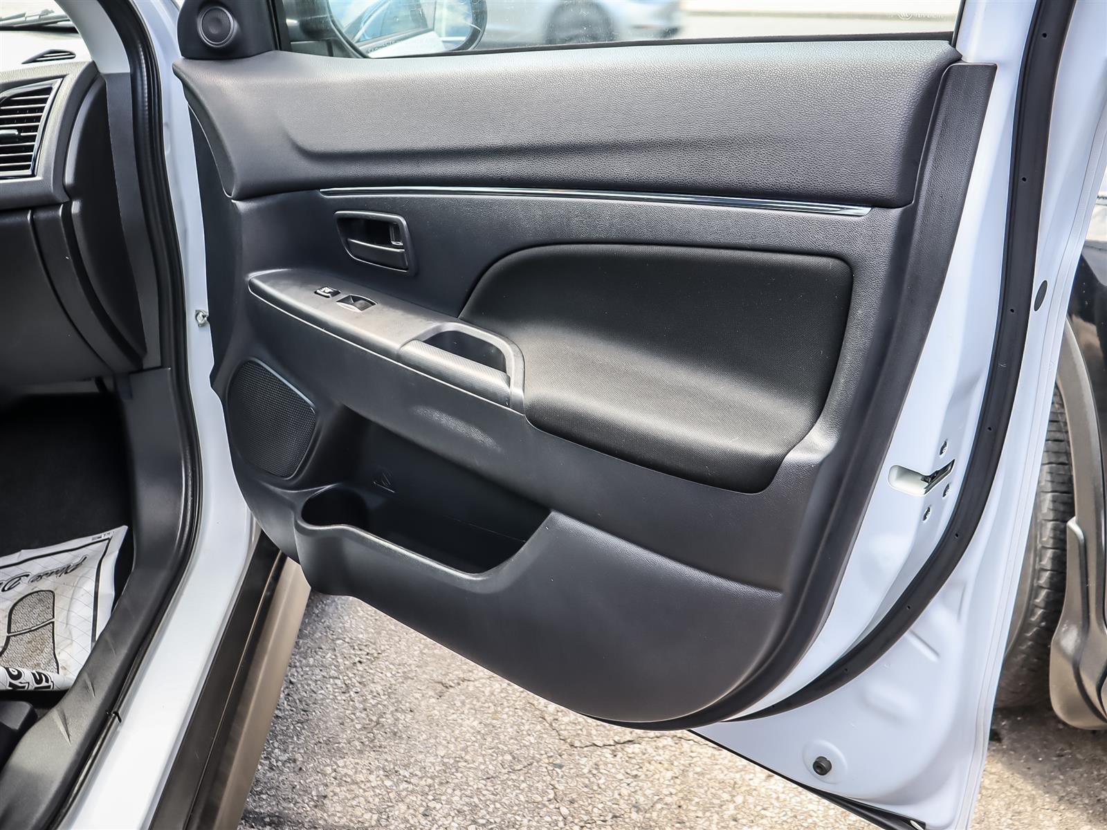 used 2023 Mitsubishi RVR car