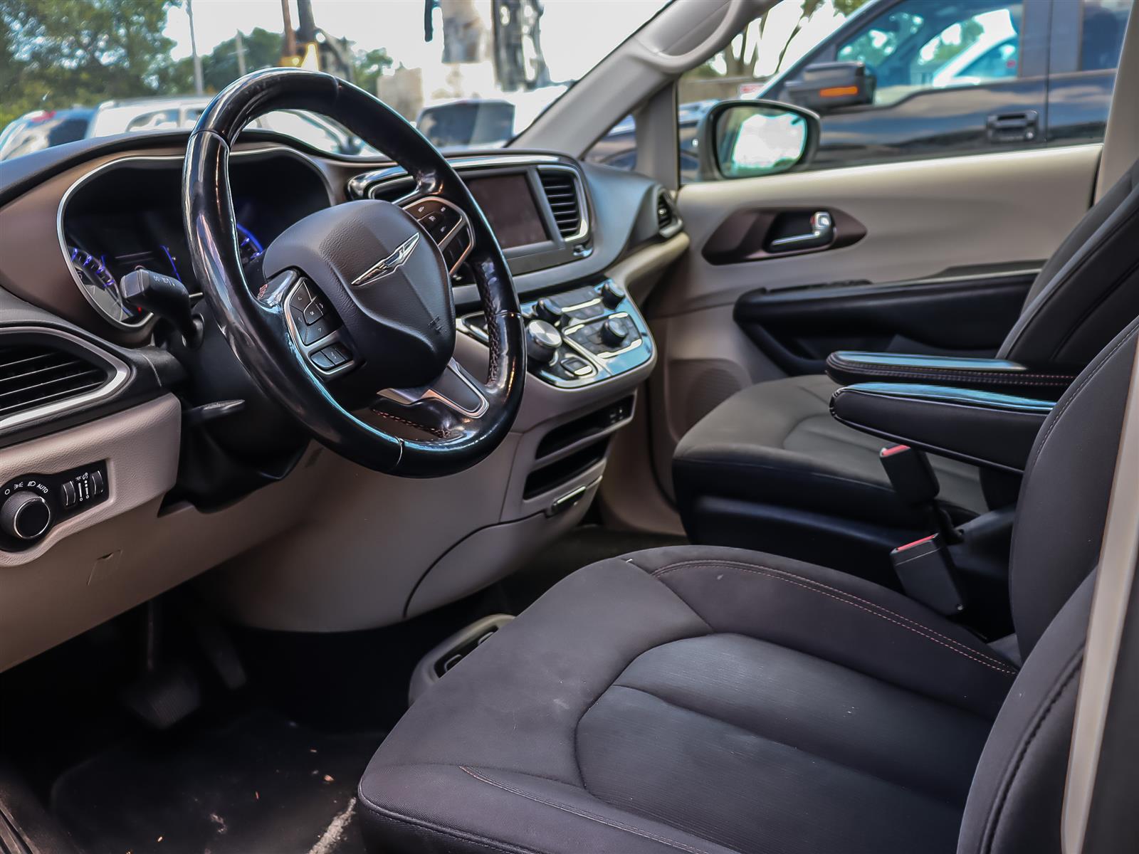used 2019 Chrysler Pacifica car