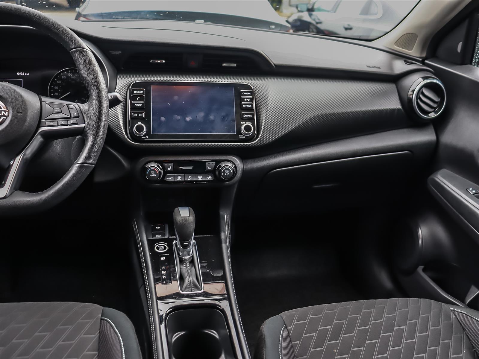 used 2025 Nissan Kicks car