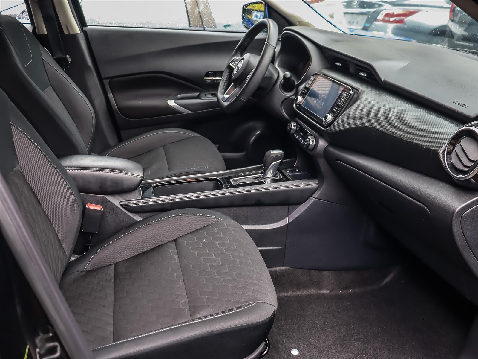 used 2025 Nissan Kicks car