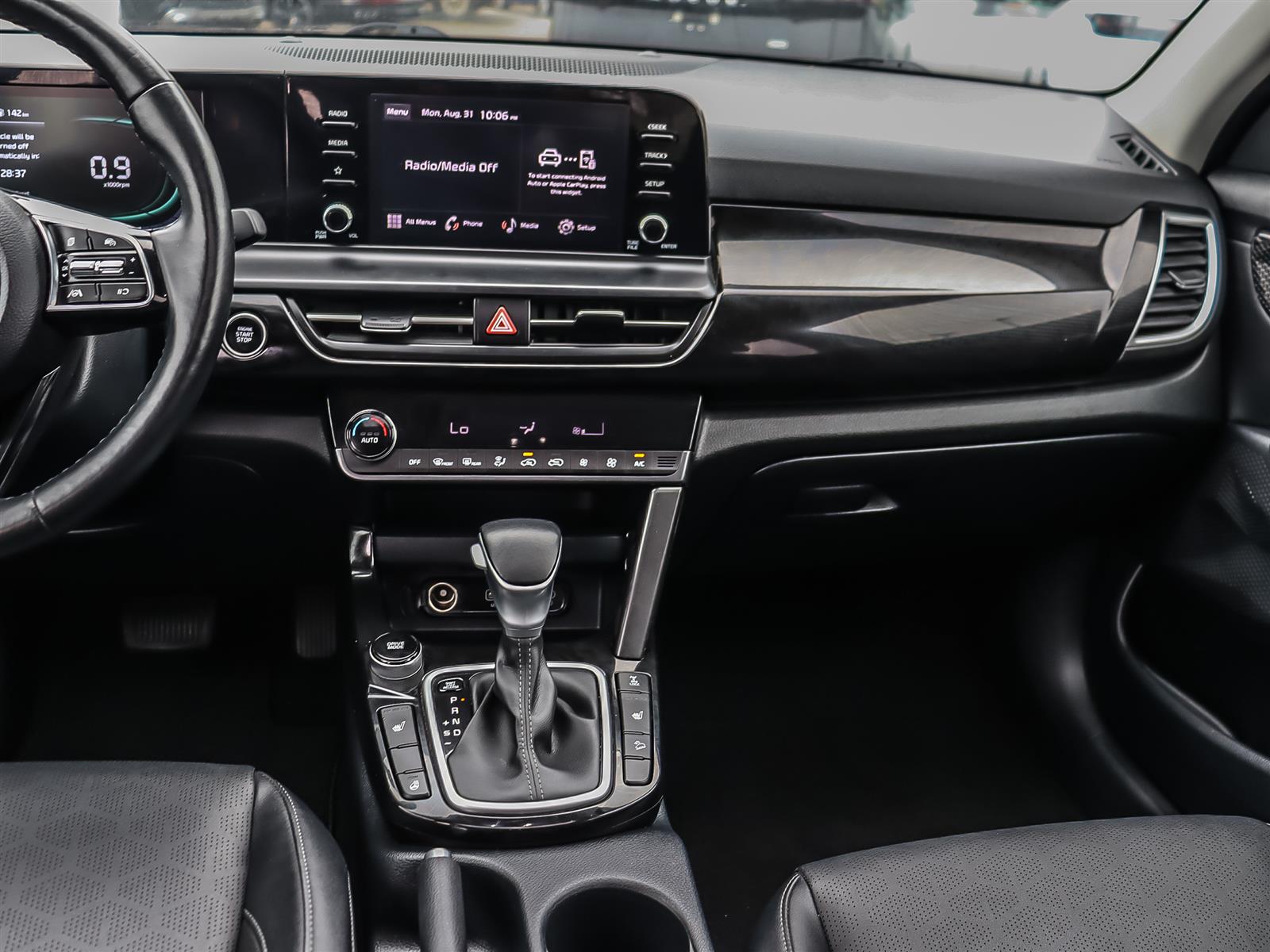 used 2024 Kia Seltos car