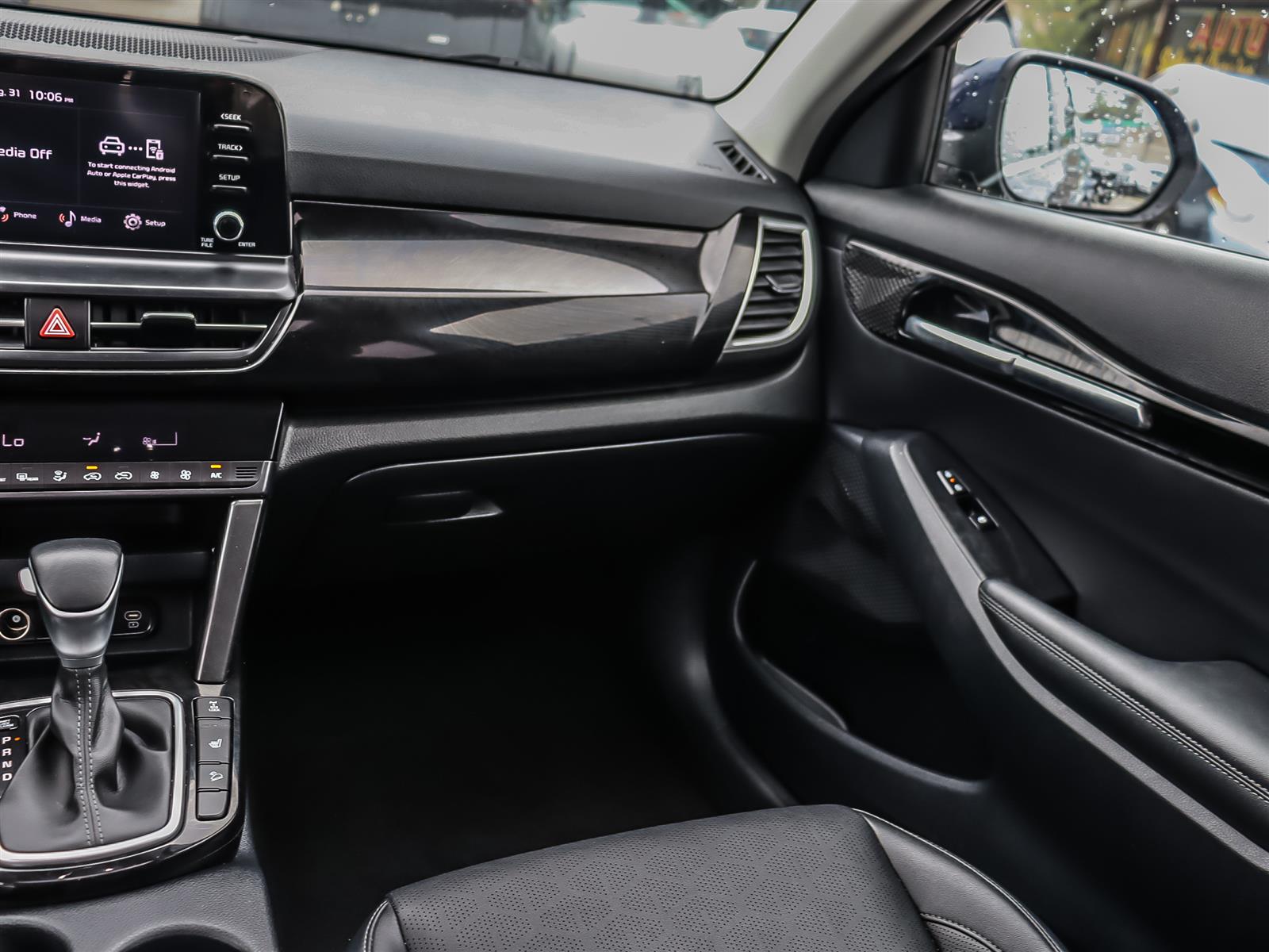 used 2024 Kia Seltos car