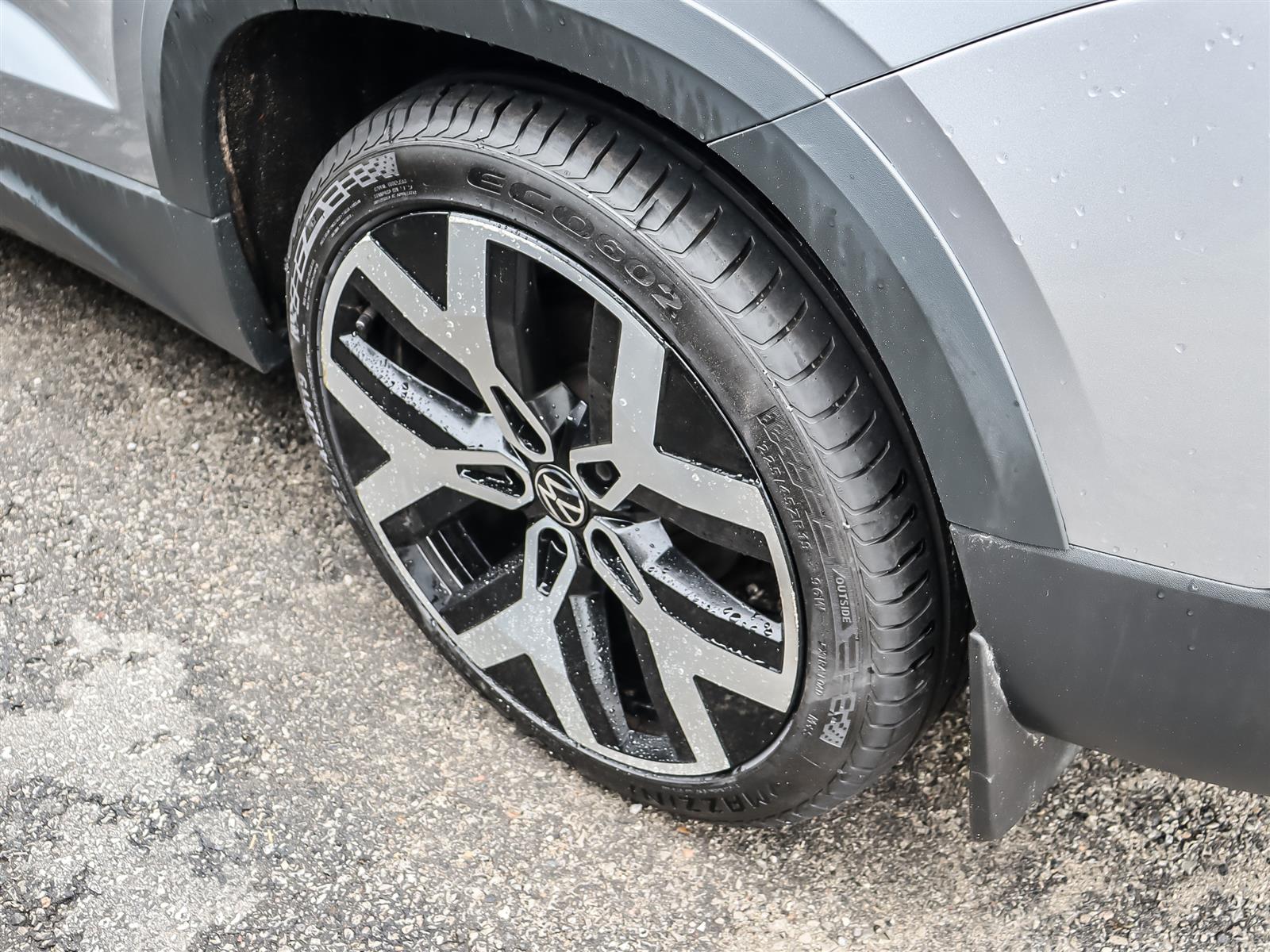 used 2022 Volkswagen Taos car